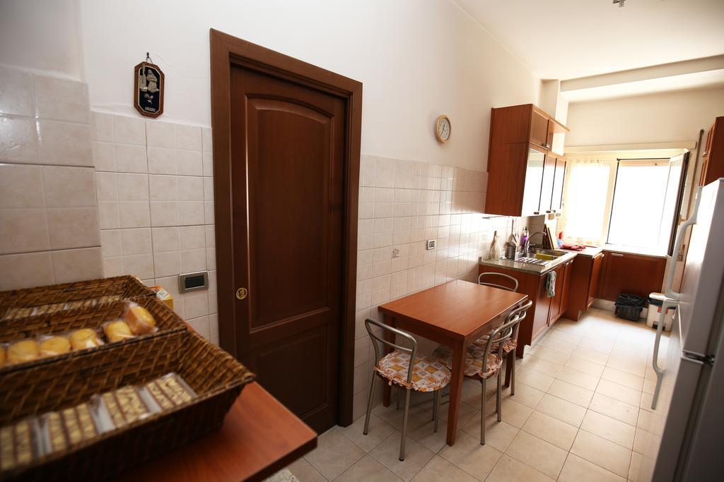 Anastasio II Bed & Breakfast Rome Ruang foto